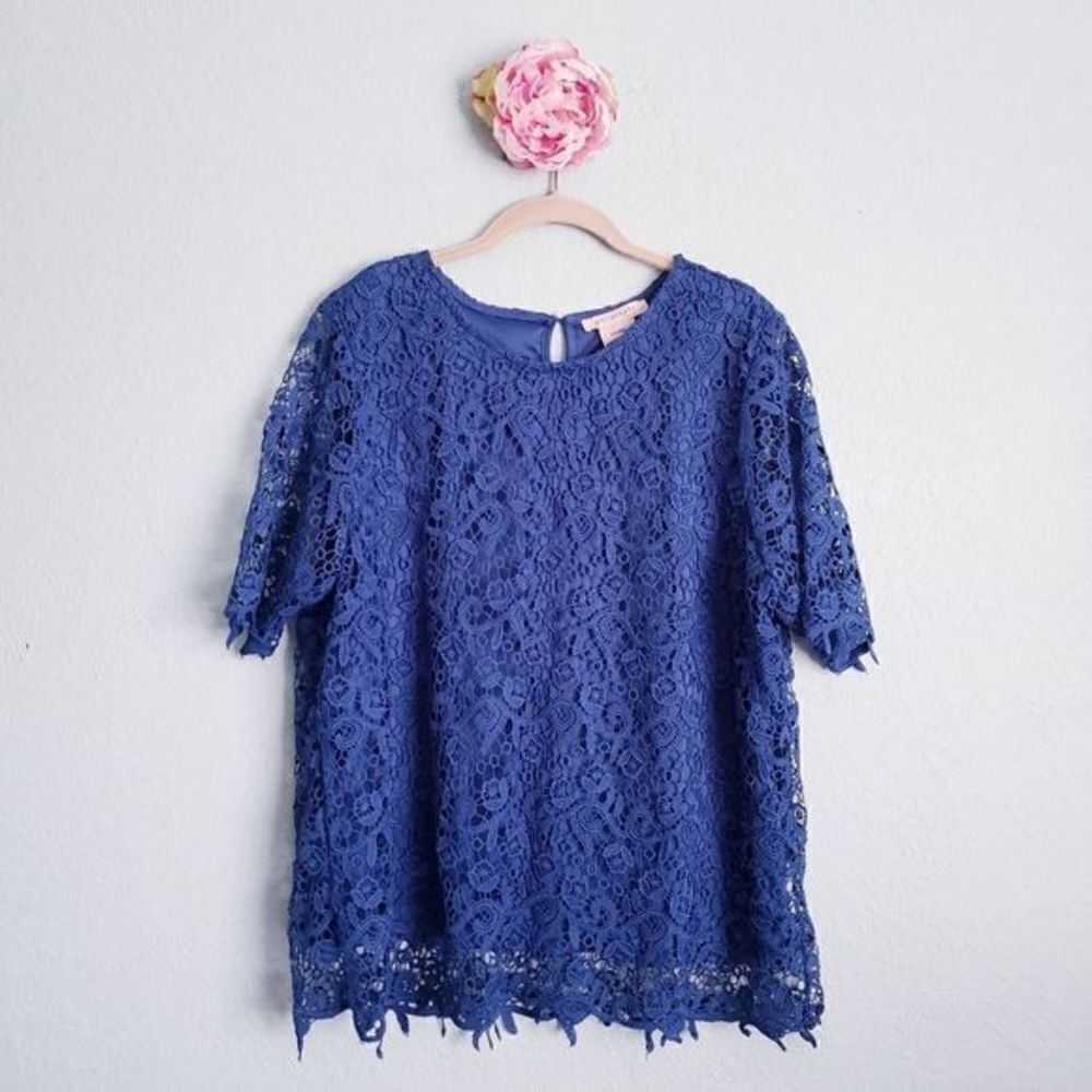 Lace Top‎